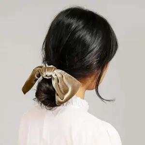 벨벳 리본 곱창머리끈 베이지 성인 반묶음 스크런치
