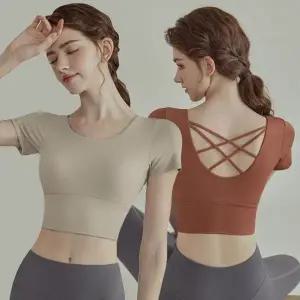 스포츠 크롭 반팔 패드내장 체형커버 헬스 상의 운동복 스판 커버업