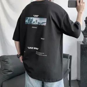남자 영문 레터링 프린팅 라운드넥 박스핏 반팔티셔츠 WEF4B8F