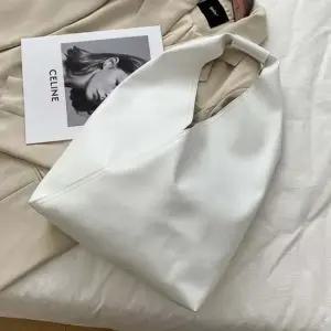 데일리 패션 토트백 인기 신상 숄더백 여성 레더 가방 여성핸드백