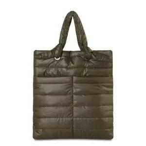 여성겨울핸드백 패딩 토트백 직장인백팩 여자 대학생 모임