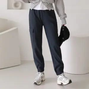 여성 겨울 털기모 카고 조거팬츠 따뜻한 고밀도 폴리 밴딩바지 안감 보아 보온 작업복 방풍 생활방수 데일