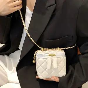 여성 미니 마름모 퀄팅 디자인 포인트 체인 크로스백 여자크로스가방가방 레더크로스백