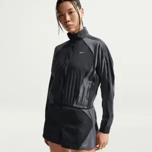 나이키자켓 PQJ IM9481-010 스위프트 여성 리펠 UV 프로텍션 러닝 재킷