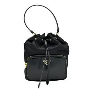 MUST IT_ 여성 리나일론 브러쉬드 버킷 백 BLACK TU 1BH038 R789