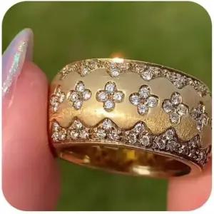 18K 골드 이탈리아 수공예 브러시드 부첼라티 스타일 반지 u2013 럭셔리 네잎 클로버 다이아몬드 컷