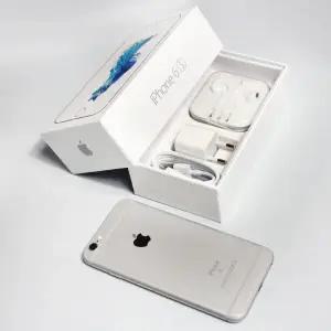 아이폰6S 내일도착 32GB 충전기 투명케이스 이어폰 필름 포함 카메라 무음 리퍼 풀박스