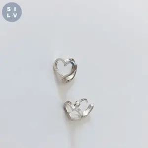 [라일리의류] Rly (silver925) heart onetouch earring