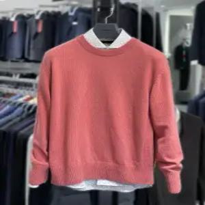 [트루젠] 트루젠 핑크컬러 세미오버핏 캐시미어블렌드 라운드넥 니트 스웨터 티셔츠 1244SP052032