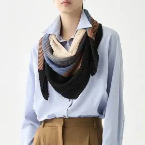 [플리츠미](대구신세계)헤리티지 플리츠 패턴 스카프_HPSCF124G54