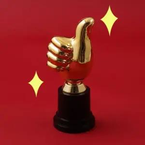 최고 엄지 손가락 트로피 미니 상패 기념 행사 파티