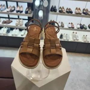 [엘칸토]엘칸토 HC10 경량컴포트투웨이샌들카멜 LCWW51U526TA (40920736)