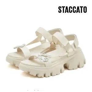 스타카토 여성샌들 KKETJJANG5_EBK30_2C오로 OLOR 902278