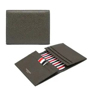 [톰브라운] 남성 페블 그레인 삼선탭 카드 지갑(MAW021L 00198 206)