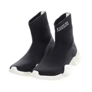 남녀공용 삭스러너 런닝화 CN4742