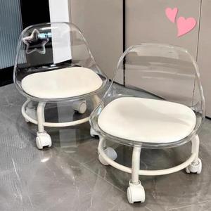 등받이가 있는 낮은 롤링 의자 헤비 듀티 회전 의자 360도 회전 바퀴 인조 가죽 쿠션 롤러 시트