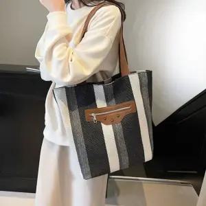 스트라이프24 숄더백 (WFJ65EE)