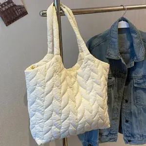 [하프클럽/]캐쥬얼 숄더백 누빔 손가방 캔버스백 천숄더백 직장인