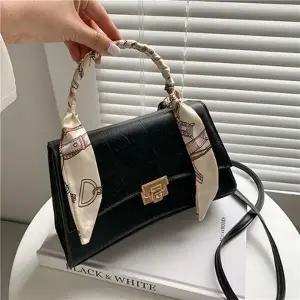 [하프클럽/]가죽백팩 백 쇼퍼백 데이트 패션 나들이