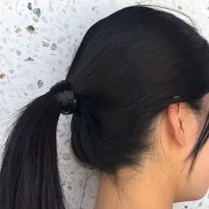 로우번 포니테일 가발머리끈 검정