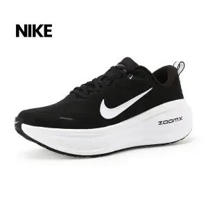 나이키 런닝화 보메로 플러스 (HV8150-002)