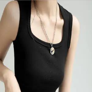 여성민소매티셔츠 5컬러 내장캡 모던 세련 크롭 나시티 이너티