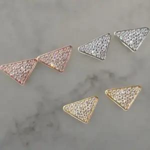 [하프클럽/]여성 쁘띠 모임룩 큐빅 트라이앵글 귀걸이