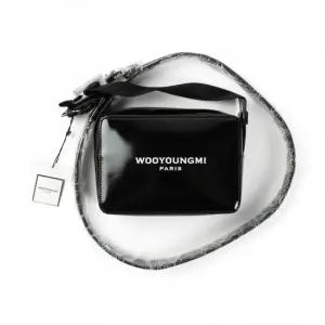 MUST IT_ 스퀘어 미니백 블랙 W253BA03673B