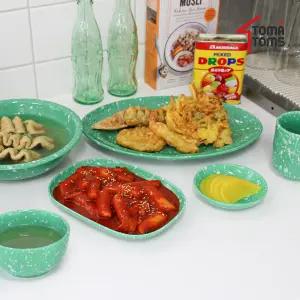 [토마톰스]뉴트로 도자기 분식그릇 분식 2인세트