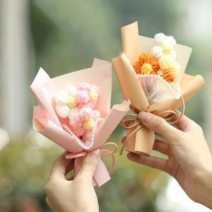 졸업꽃다발 결혼식 손님용 크로셰 꽃 선물 발렌타인 데이 여신 축제 미니 부케 생일