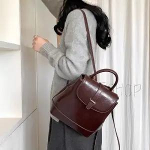 여성백팩 여행용 야영용 직장인 숄더백 토드백 패션