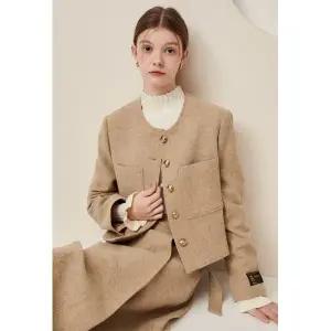 갤러리아 울 패치 포켓 크롭 재킷(GNBA0JKR4)*