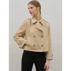 [하프클럽/]경쾌한 더블버튼 숏 트렌치코트 (택가격 278000원)