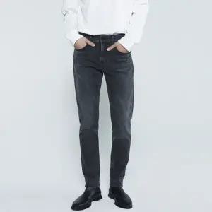 [롯데백화점]버커루 남성 슬림 스트레이트핏 블랙 데님 팬츠 B235DP163P