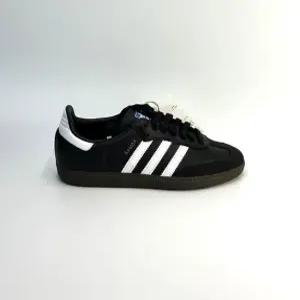 MUST IT_ 삼바 OG 블랙 화이트 검 쌈바 B75807