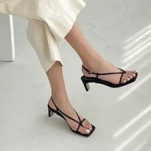 쪼리샌들 스트랩 샌들구두 여름 스퀘어코 캐주얼신발 WA43880