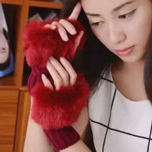[하프클럽/]보송보송 토끼털 여성용 반장갑 뽀송뽀송 앙고라