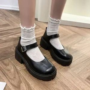 통굽힐 웨지 스트랩 펌프스 여성로퍼 캐주얼구두