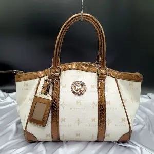 메트로시티 화사한 럭셔리 토트백 중고 가방 은피아노