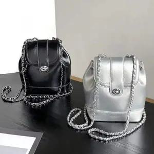 레더 여성가방 실버 체인 미니백팩 레더가방 백