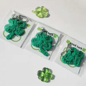네이크로바 늘이랑 뜨개 네잎클로버 키링 니트 열쇠고리 행운