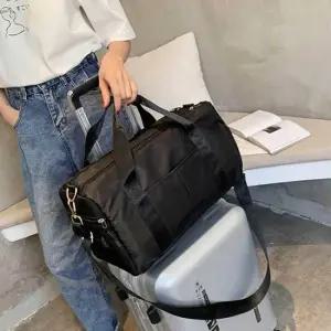 캐리어보조가방 여행용 빅숄더 가방 남자 여자 공용 캐주얼 크로스백 수납공간가방