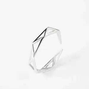 트러블 실버 삼각 방지 반지 프리사이즈 은 컷아웃 WD2B4AF