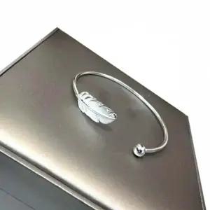 S925 깃털모양 뱅글팔찌-WFI16KI