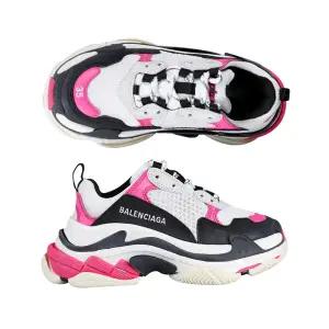 발렌시아가 트리플S 스니커즈 524039 W09O6 5671