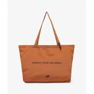 뉴발란스 NBGCGSA201 서울 익스클루시브 나일론 토트백 (ORANGE) NBGCGSA201_80 316833