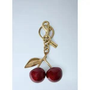 체리 모티프 골드 키링 77840 B4P1Y