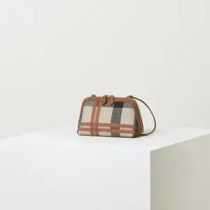 [닥스](강남점)DCWA2E226W2[JUBLIEE CHECK] 브라운 체크 가죽 미니크로스백