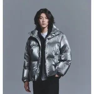 [롯데백화점]클라이드앤 남성 글로시 메탈 다운 패딩점퍼 FODDU415M