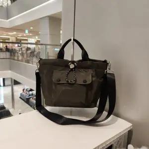 [발리스윗](김해점)26투웨이미니토트백SQ2ZAB02